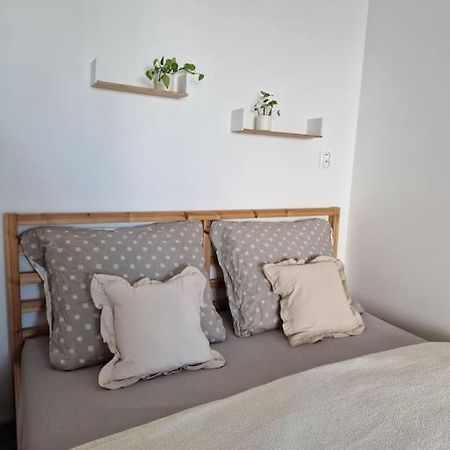 Apartman V Meste Bratislava Exterior foto